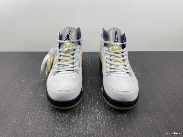 One Kick Jordan Maniere Ma FZ5758-004 x WMNS Air A 5 0815